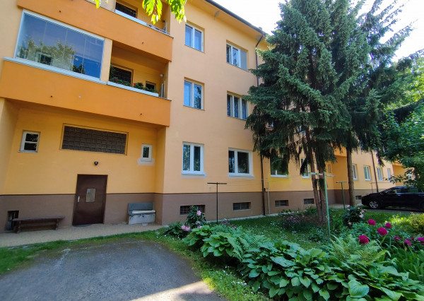 PREDAJ tehlový 3- izb. byt v centre mesta Lučenec